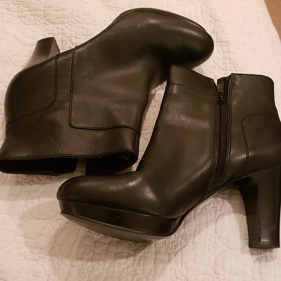Black platform boots nine West size 12 - Picture 1 of 12